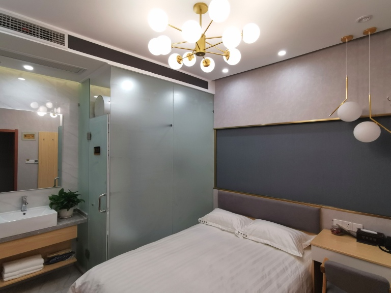 Yijia Hotel