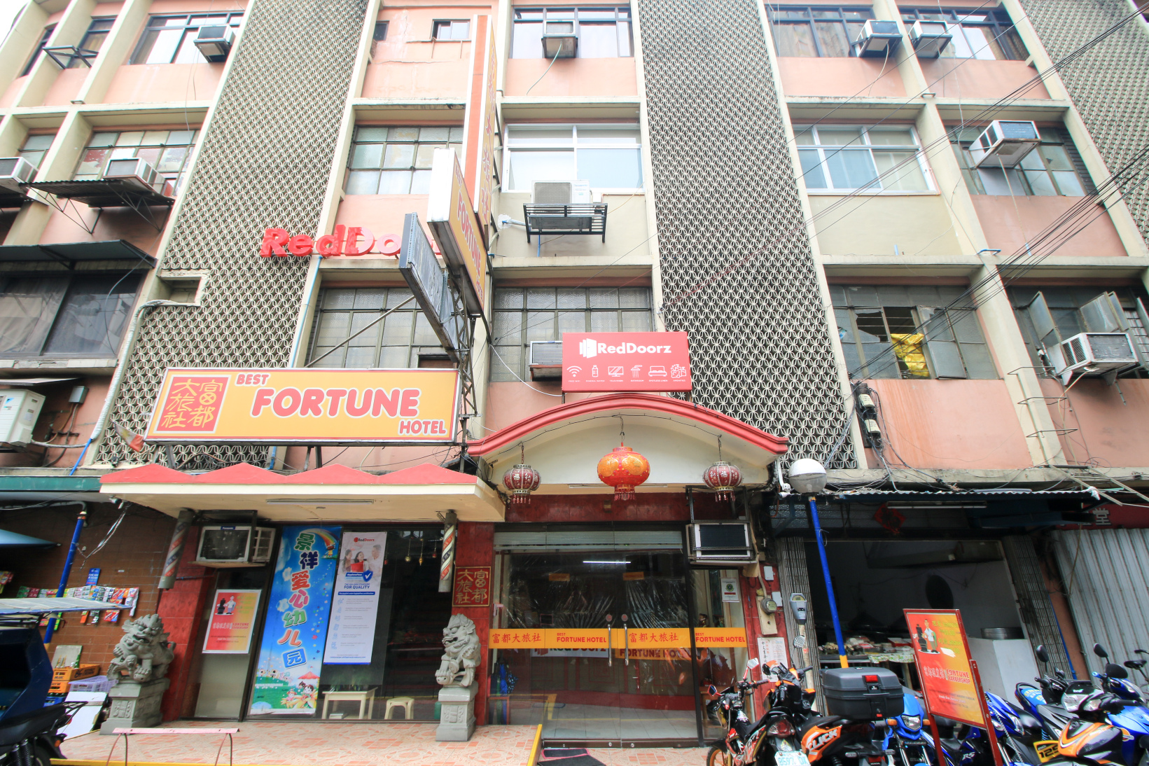 RedDoorz Plus @ Chinatown Binondo #5