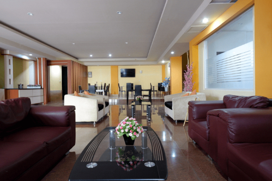 RedDoorz Plus @ Cameloan Hotel Palu #5