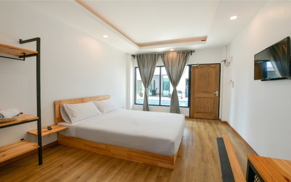 Downtown Ivory White Villa