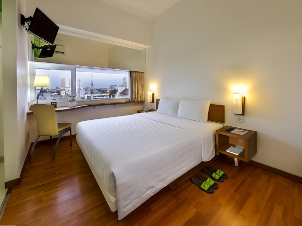 Whiz Hotel Pemuda Semarang #5