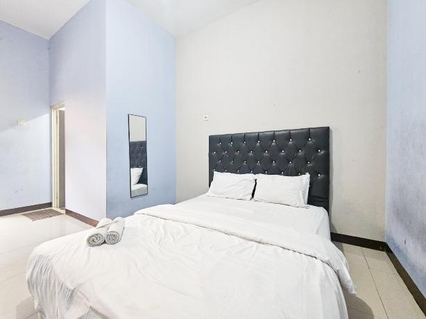 Homestay Sido Joyo near Sunrise Mall Mitra RedDoorz #5