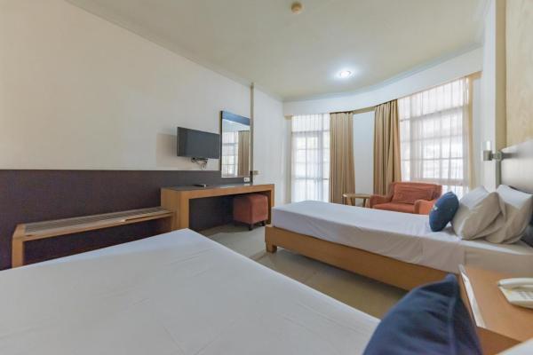 Urbanview Hotel Crown Tasikmalaya by RedDoorz