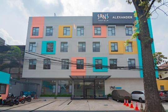 Sans Hotel Alexander Bandung
