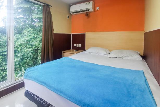 Hotel Container Inn Puncak Mitra RedDoorz #5