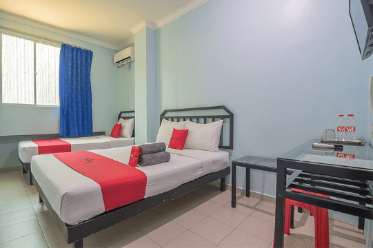 RedDoorz near Nagoya Citywalk Batam 2