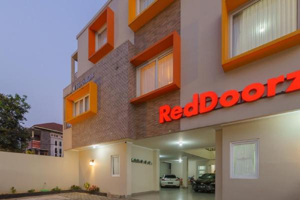 RedDoorz Near Taman Makam Pahlawan Cikutra #5