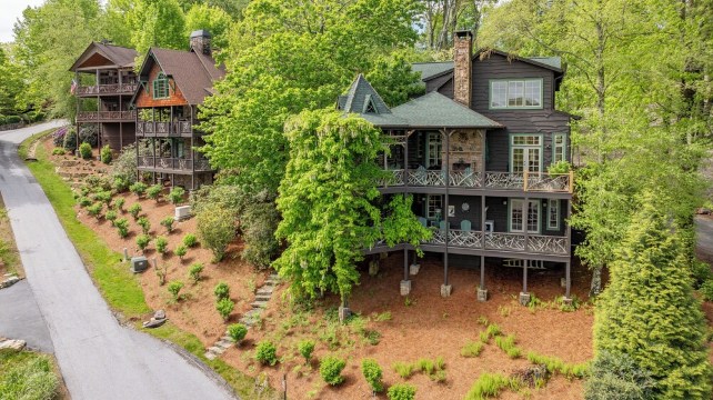 Tree Top is a 5-Star Mountain Home with Majestic Views and Easy Lake Access!
