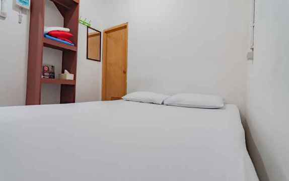 RedDoorz Near Riau Junction Mall 2 #5