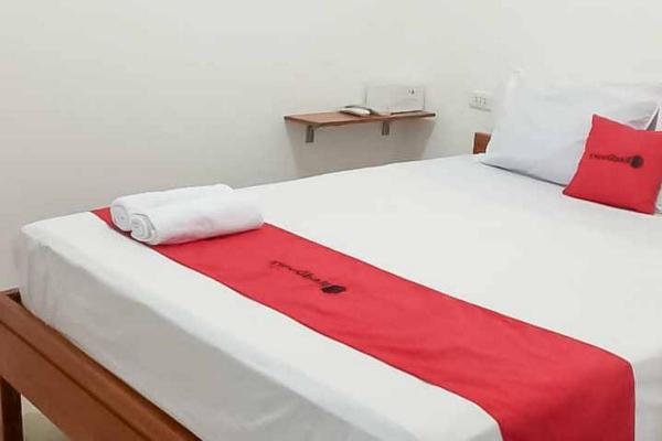 RedDoorz Plus Near Universitas Saburai Lampung