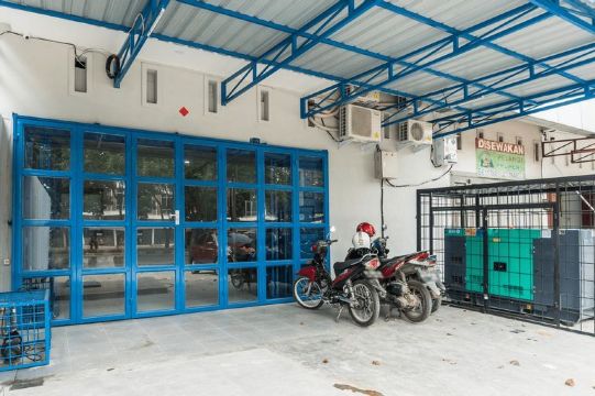 RedDoorz Near Manhattan Square Medan #5