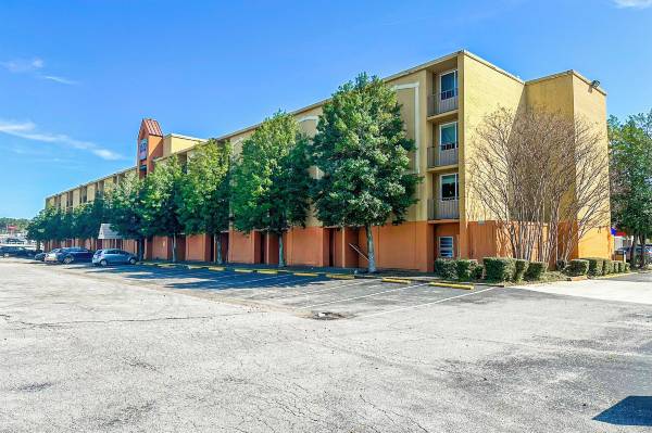 Jackson Hotel & Convention Center