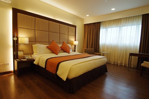 SanTomas Suites
