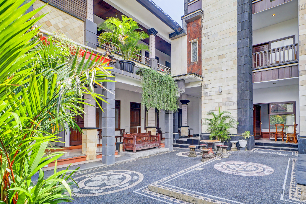 Collection O Padang near Mesjid Raya Syekh Ahmad Al-Minangkabawi formerly Hotel Surya Palace