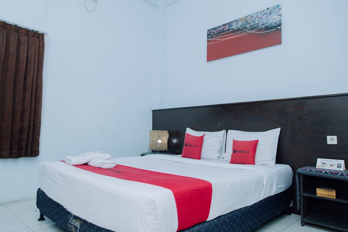 RedDoorz @ Hening Homestay