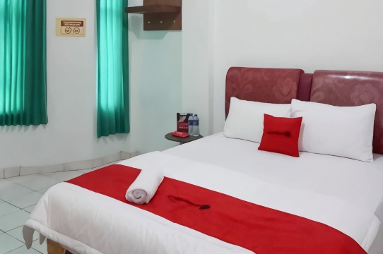 RedDoorz Near Lampung Walk 2