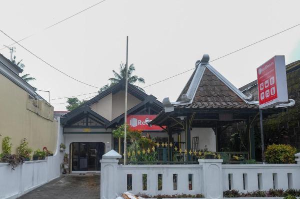 OYO 3301 Pondok Eyang Obi