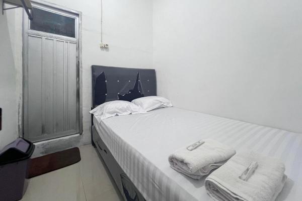 Penginapan Dheas Mitra RedDoorz