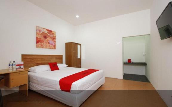 RedDoorz Plus Near Plaza Indonesia #5