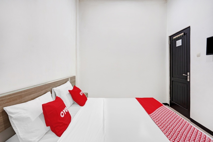 OYO 90442 Almeira Homestay Syariah Sub