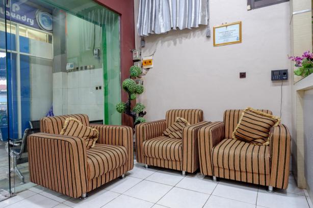 RedDoorz Syariah @ Hotel Wisma Indonesia Kendari #5