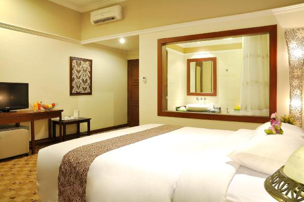 Grand Tryas Hotel