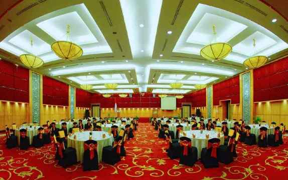 Grand Basko Hotel Padang #5