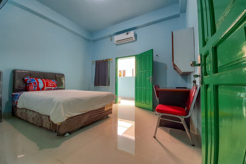 OYO 2738 818 Home StayNearAkbid Budi Mulya