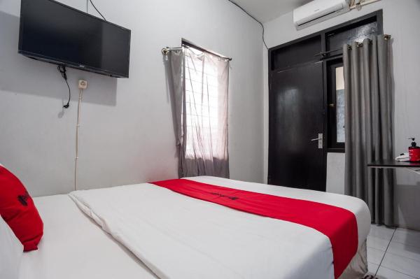 RedDoorz Near Margonda Raya