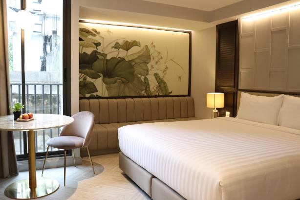 The Quarter Ploenchit by UHG #5