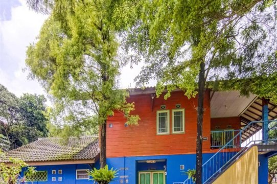 Hotel O Villa Anyelir Yustik Selabintana