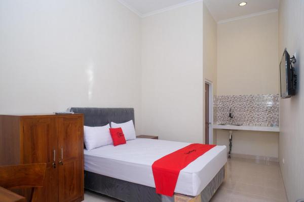 RedDoorz Syariah Near Transmart Pabelan Solo