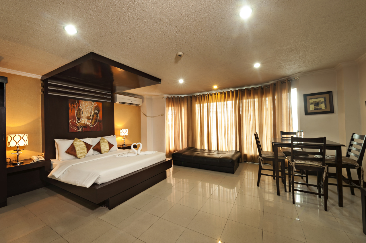 Oyster Plaza Hotel