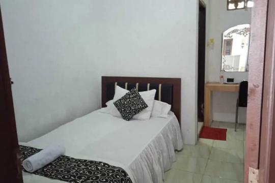 Samar Wulu Guest House Syariah Mitra RedDoorz Near Ketapang #5
