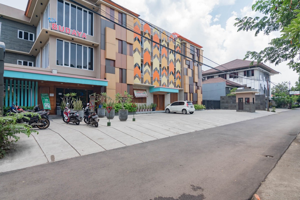 Sans Hotel Budaya Cirebon #5