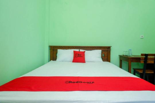RedDoorz Syariah Near Monumen Jogja Kembali #5