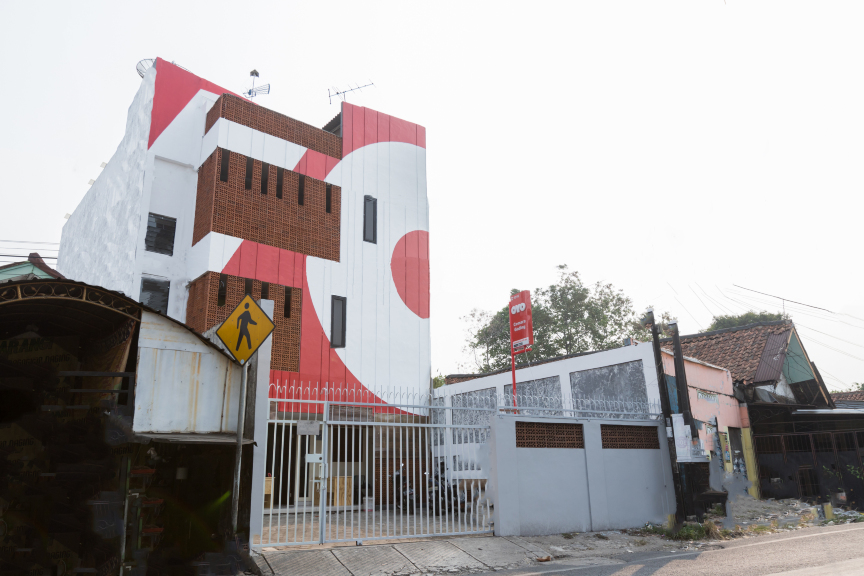 OYO 1516 Cemara Gading Syariah