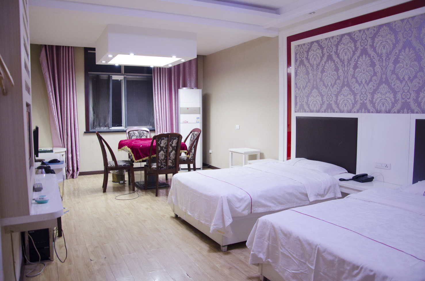 Honghu Ankang Business Hotel