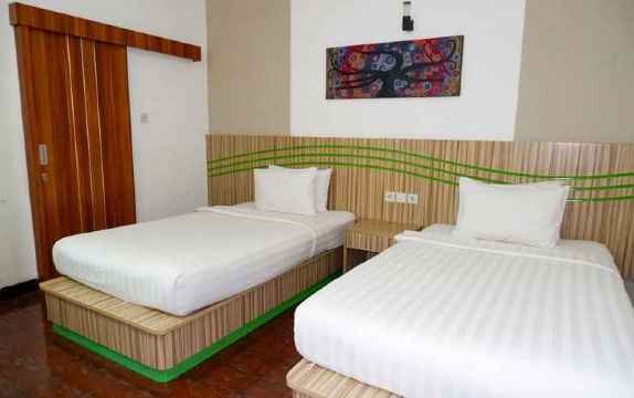 Q Hotel