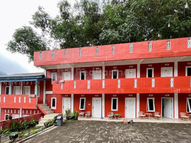 Penginapan Gindo Sidebuk Debuk Berastagi RedPartner