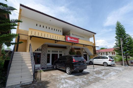 RedDoorz at Pariban Homestay Parbaba