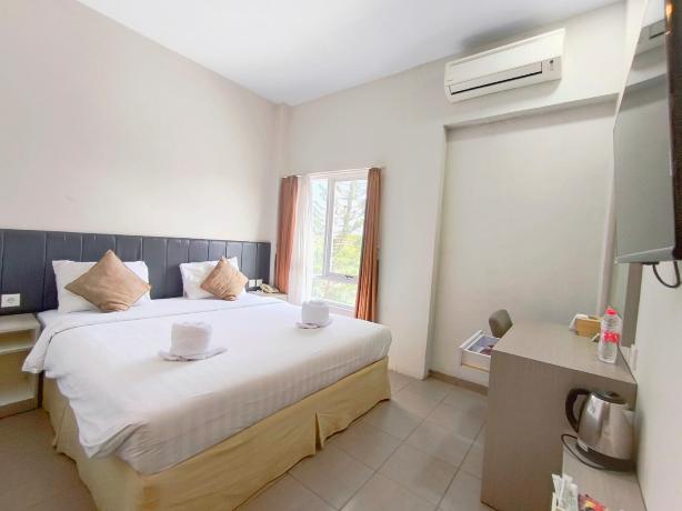 Splash Hotel #5