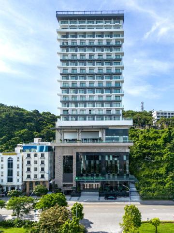 Wyndham Garden Legend Halong