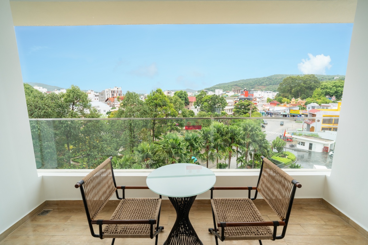 Premium Hướng Thành Phố 01 Giường Lớn #7