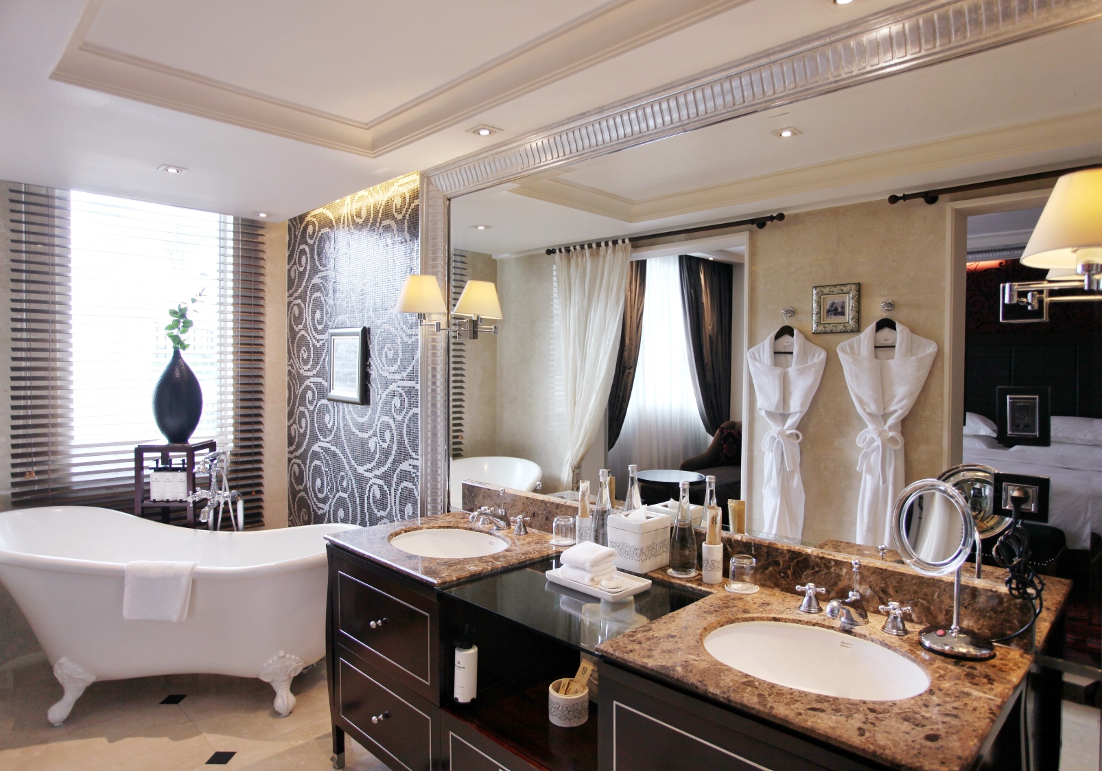 Cánh Opera - Phòng Grand Premium 1 Giường Đơn Đôi Cỡ King Và Các Quyền Lợi Tại Club Lounge #1