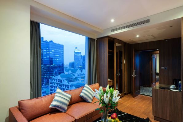NORTHERN CHARM SUITE #7
