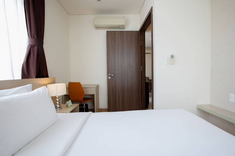 TWO BEDROOM DELUXE APARTMENT #8