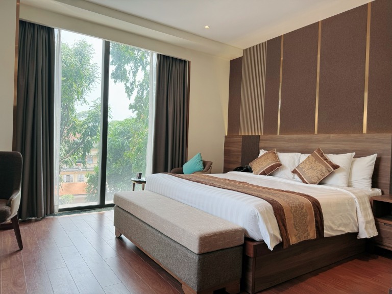 EXECUTIVE PARK VIEW #2