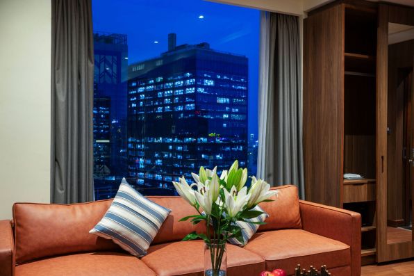NORTHERN CHARM SUITE #6