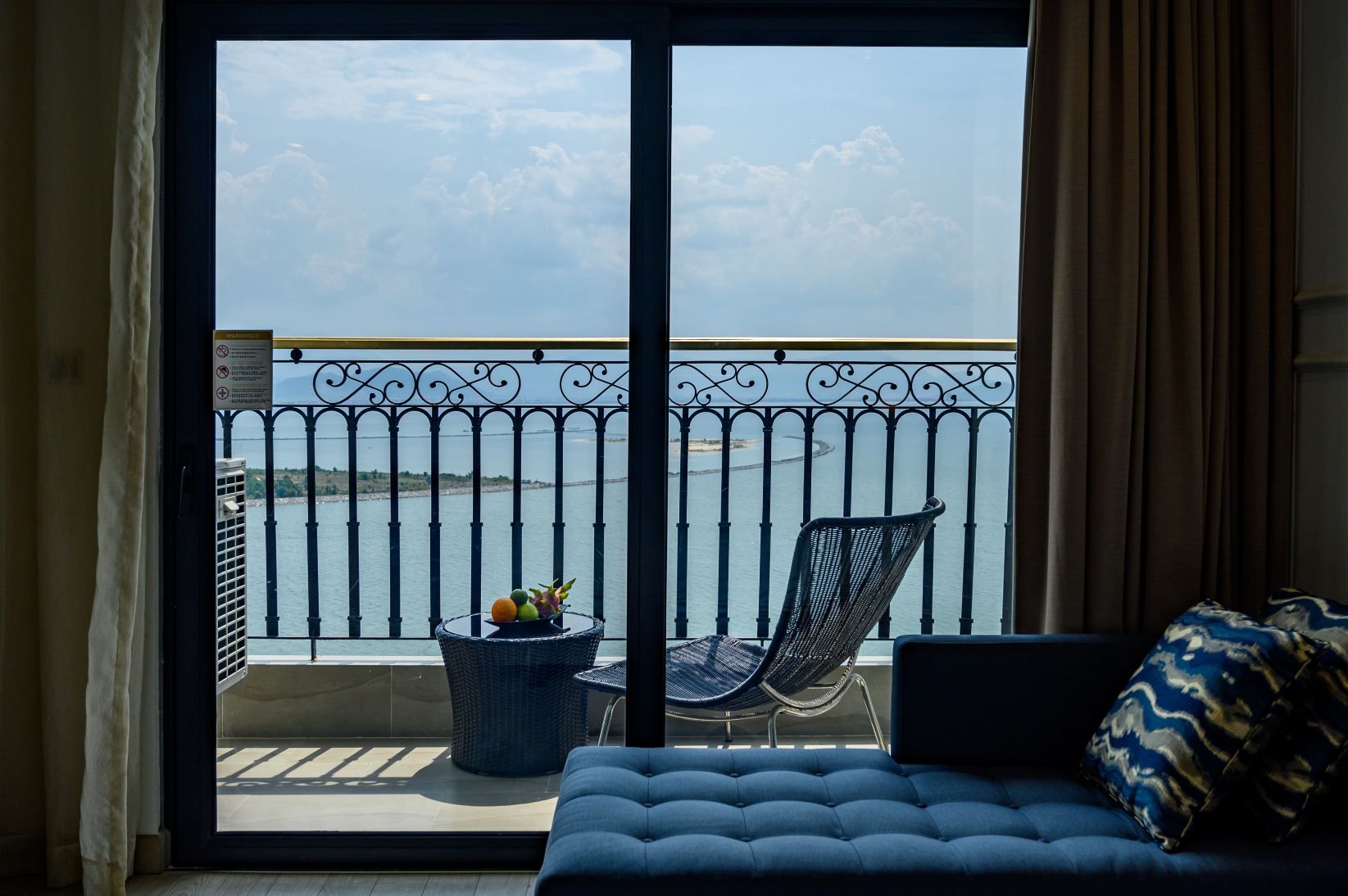 Phòng Giường King Deluxe Golden Bay #6